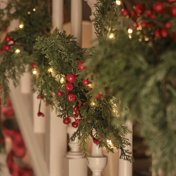 1.5m Pre Lit Red Berry Christmas Garland