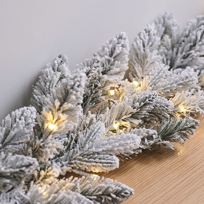 1.5m Pre Lit Snowy Christmas Garland