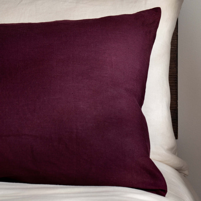 Aubergine French Linen Bedding And Bed Sheets - breathable, close-up detail 3 | Soak and Sleep