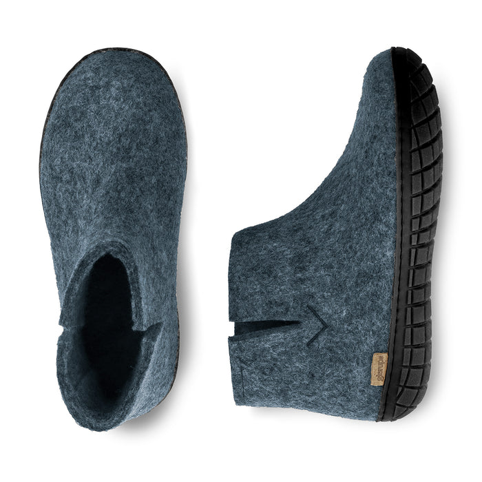 Boot with natural rubber sole - black - Denim