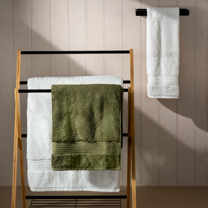 Olive Green Egyptian Cotton Towels detail view 1 | Soak and Sleep