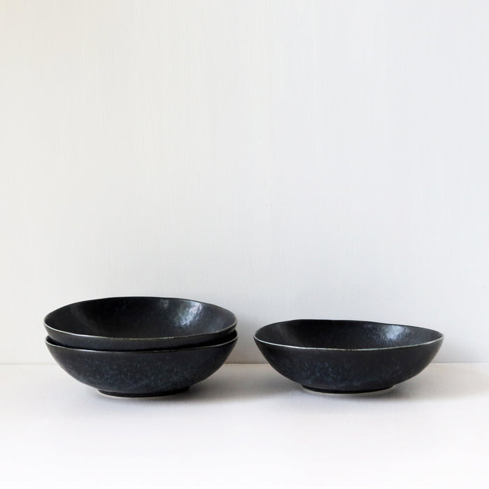 Onyx Shallow Bowl