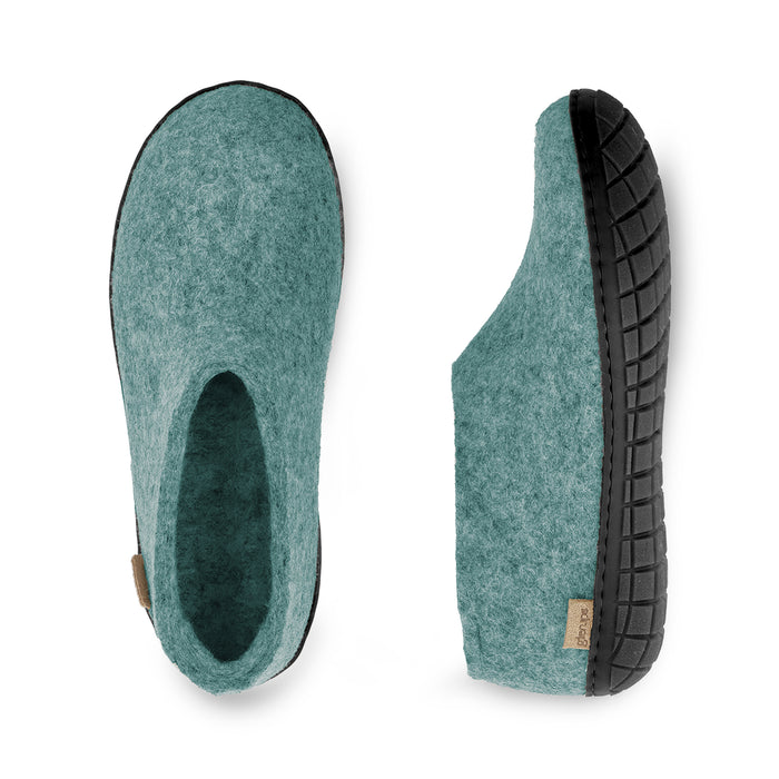 Shoe with natural rubber sole - black - North Sea