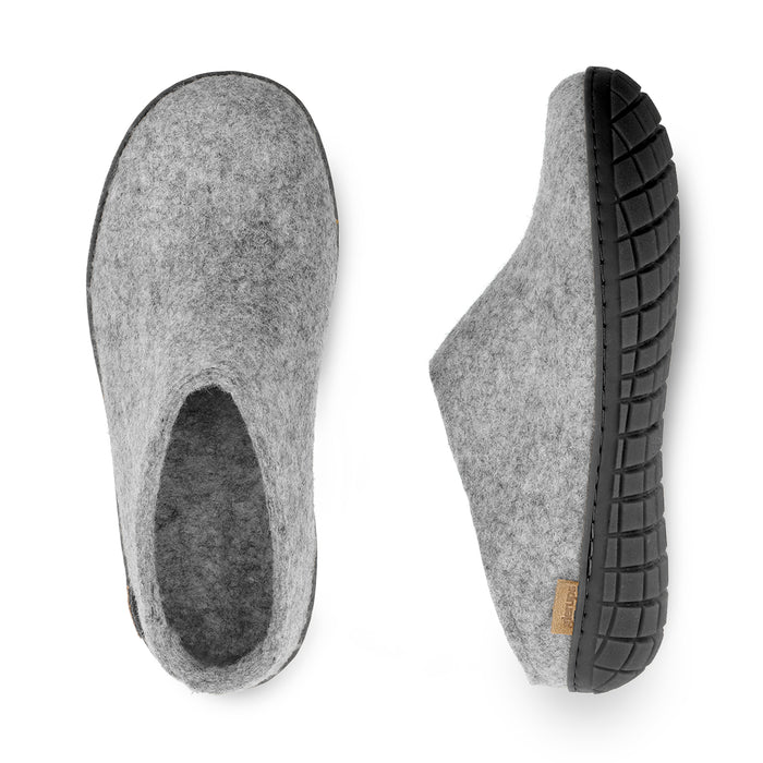 Slip-on with natural rubber sole - black - Grey