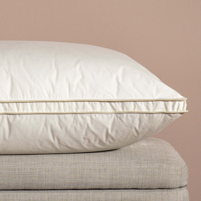 Special Buy Hungarian Goose Down Pillows bedroom detail 1 | Soak and Sleep