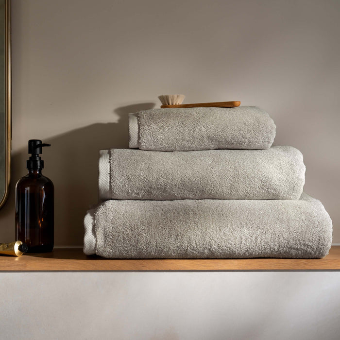 Stone Supima Cotton Bath Sheet close-up detail 1 | Soak and Sleep