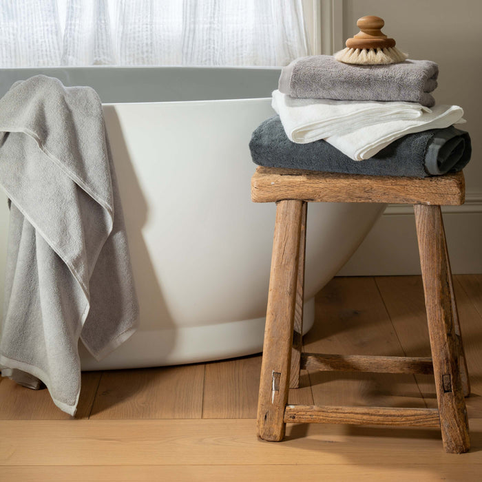 Stone Supima Cotton Bath Sheet close-up detail 3 | Soak and Sleep