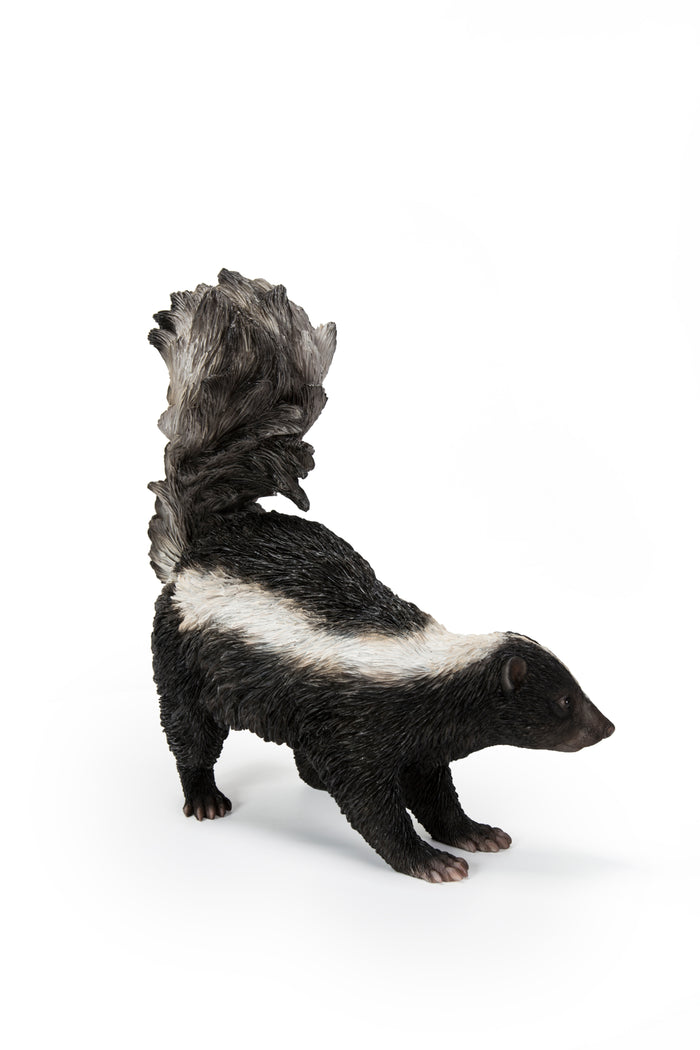 Walking Skunk Statue Hi-Line Gift Ltd.