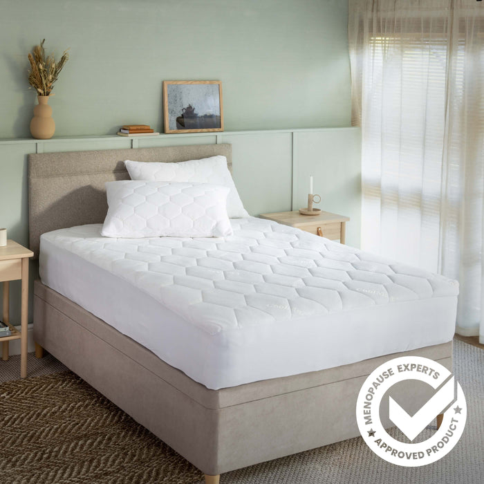 Waterproof Coolmax Mattress Protector detail view 2 | Soak and Sleep