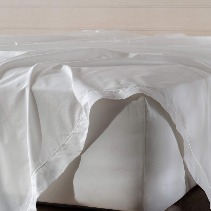White 200 Thread Count Egyptian Cotton Bedding And Sheets - linen, breathable, bedroom detail 2 | Soak and Sleep
