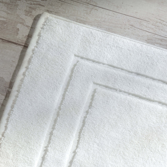White Egyptian Cotton Bath Mat bedroom detail | Soak and Sleep