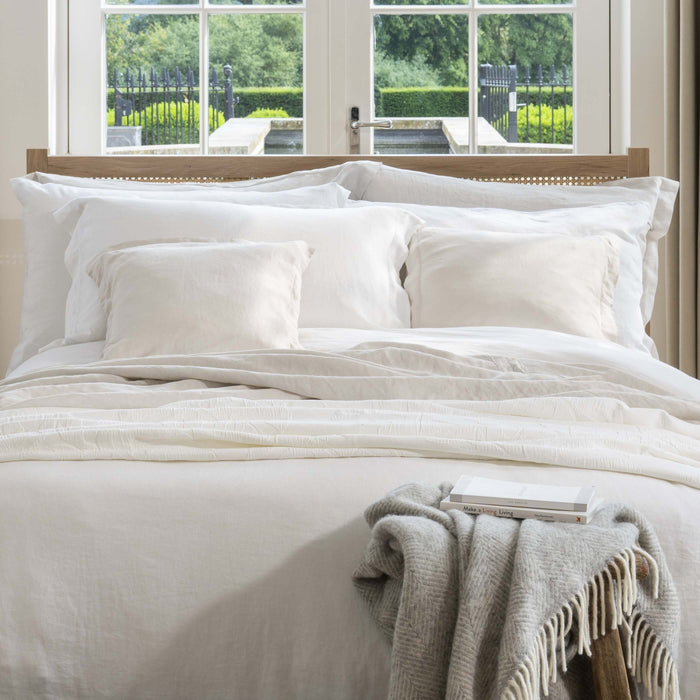 White French Linen Pillowcases detail view 1 | Soak and Sleep