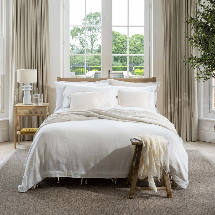 White French Linen Pillowcases detail view 4 | Soak and Sleep
