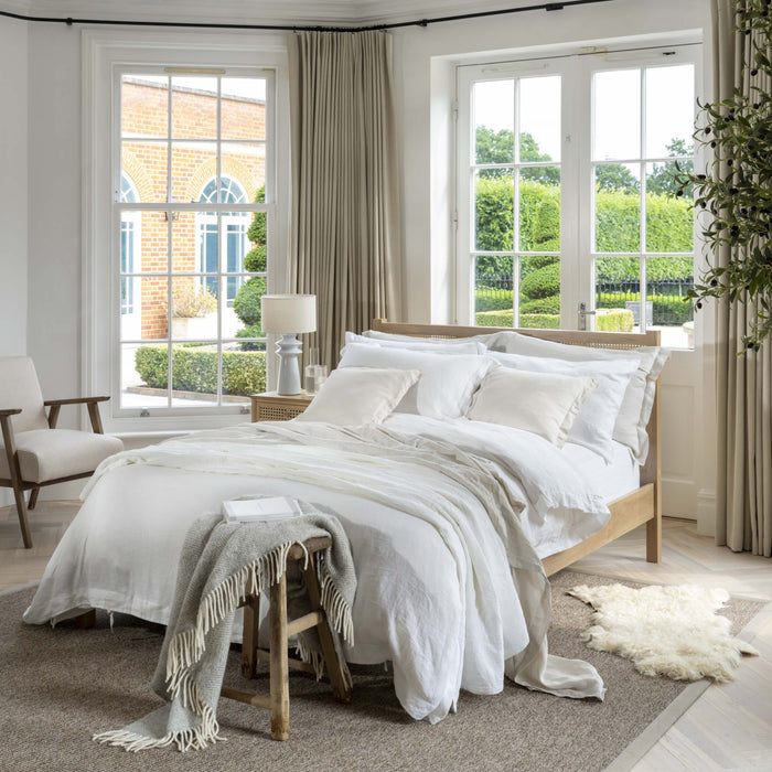 White French Linen Pillowcases detail view 5 | Soak and Sleep